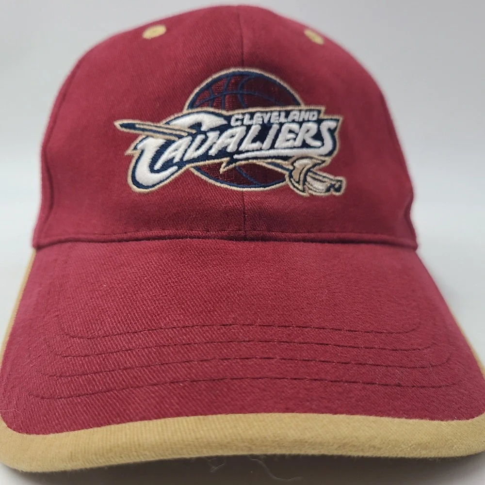 Cleveland‎ Cavaliers Hat Adjustable NBA Elevation Red Gold Basketball Casual Men